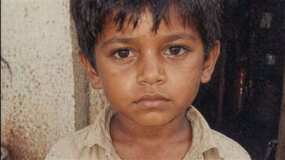 نام هذا الطفل في القطار بالخطأ فاختفى عن أمه أكثر من 20 عامًا