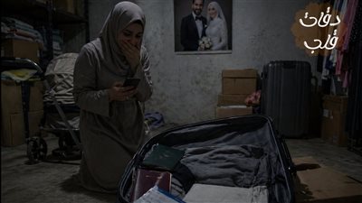 اتصلت بي أختي من المطار وسألتني إن كان زوجي في المنزل