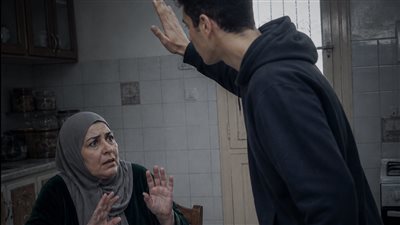 ليلة أمس حين ضربني ابني، لم أبكِ… بل انتظرت الصباح