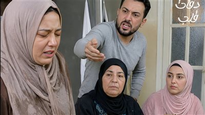 ألقى زوجي كوب الشاي في وجهي أثناء الإفطار