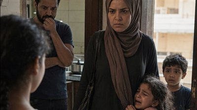 لما أمي خرجت من البيت وسابت إخواتي الصغيرين بيعيطوا