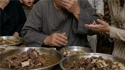 عمي بيشتغل جزار وكل جمعه يجبلنا 15 كيلو لحم